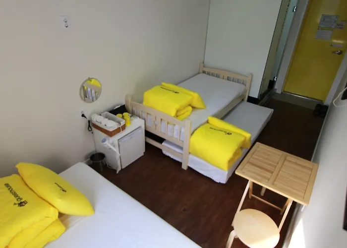 Гостевой дом 24 Myeongdong Town 4*
